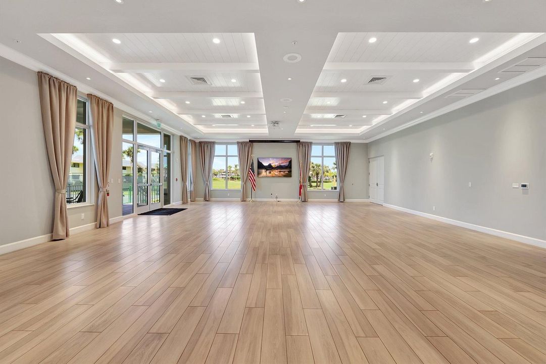 CLUBHOUSE MEETING ROOM