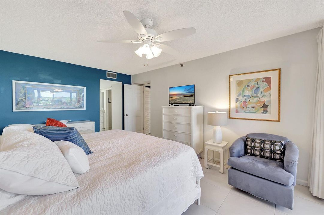 MASTER BEDROOM...