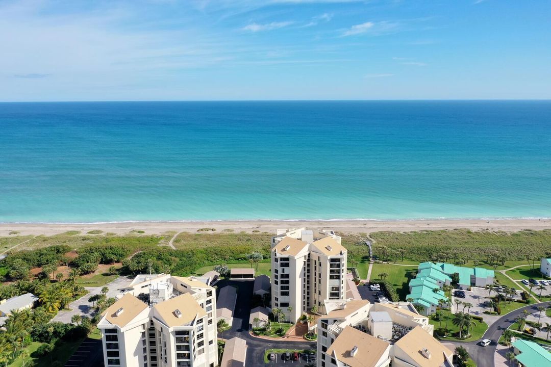 DIRECT OCEANFRONT.......................