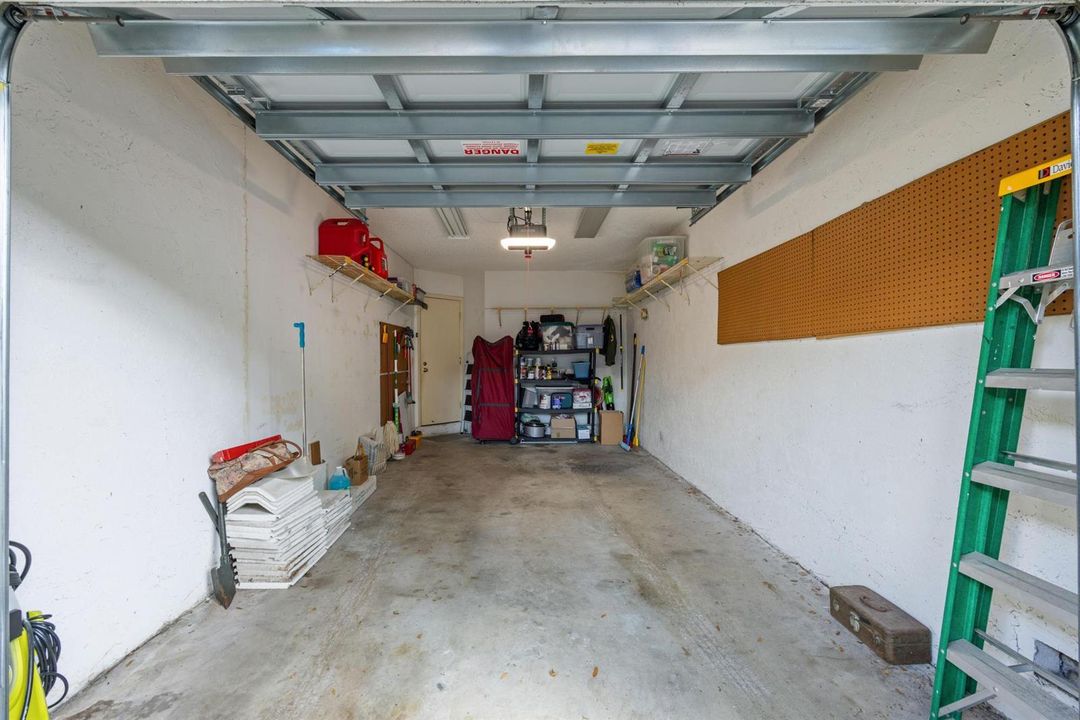 9822 garage 2
