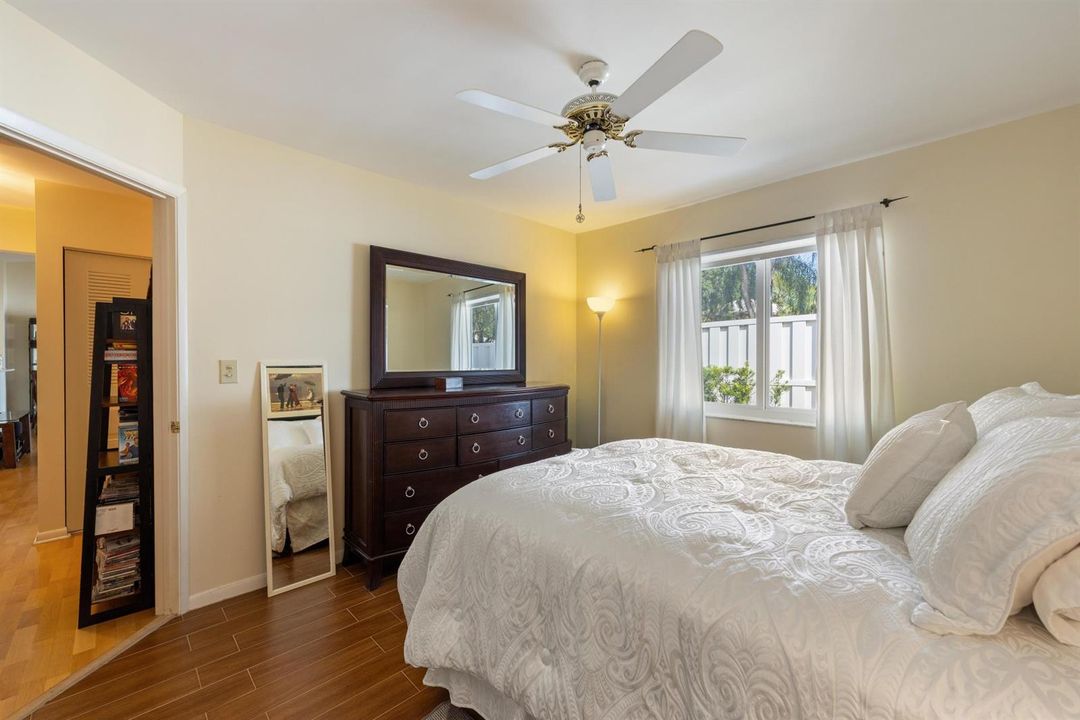 9822 bed 2 with doorway