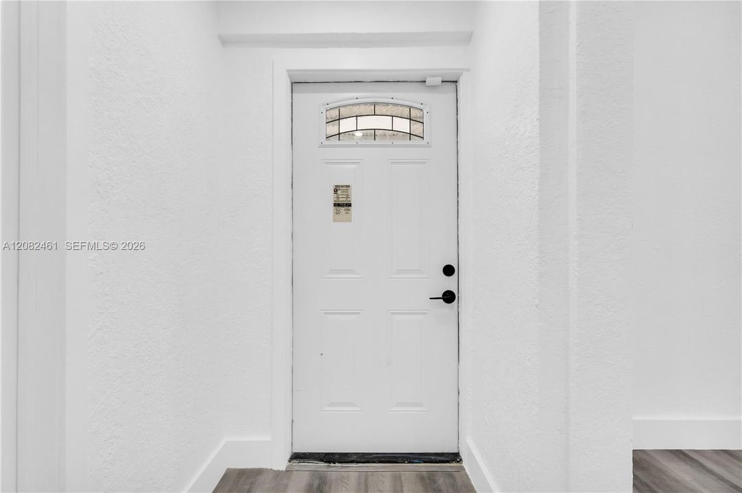 En Venta: $515,000 (4 camas, 2 baños, 1130 Pies cuadrados)