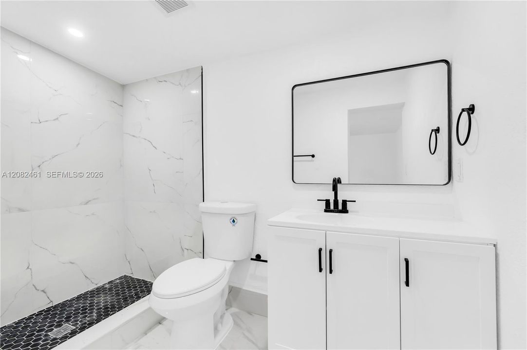 En Venta: $515,000 (4 camas, 2 baños, 1130 Pies cuadrados)