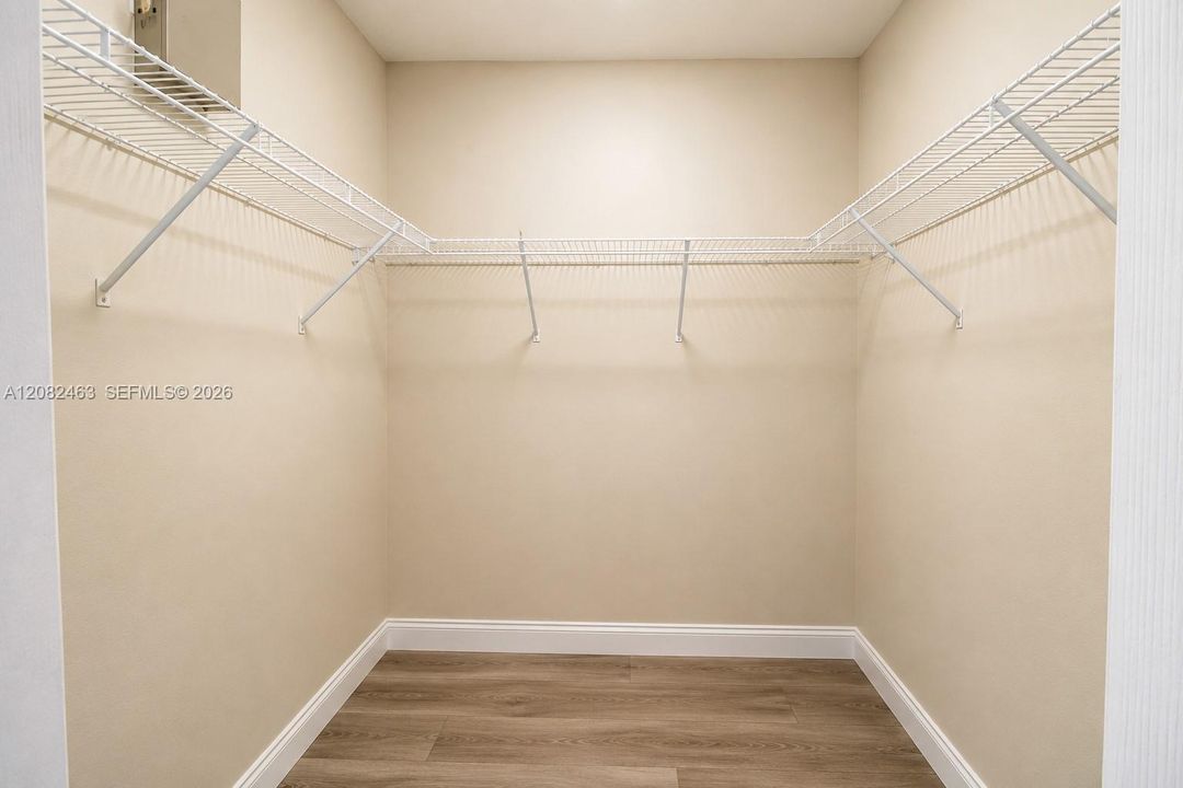 For Sale: $469,000 (3 beds, 2 baths, 1577 Square Feet)