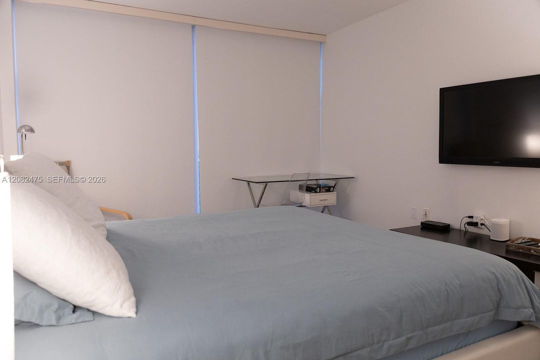 For Sale: $1,160,000 (2 beds, 2 baths, 1056 Square Feet)