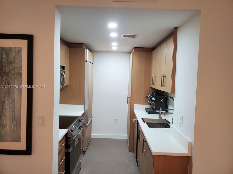 For Sale: $1,160,000 (2 beds, 2 baths, 1056 Square Feet)