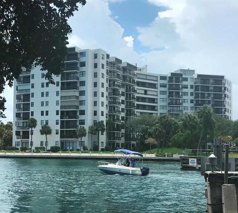 Voyager Condo