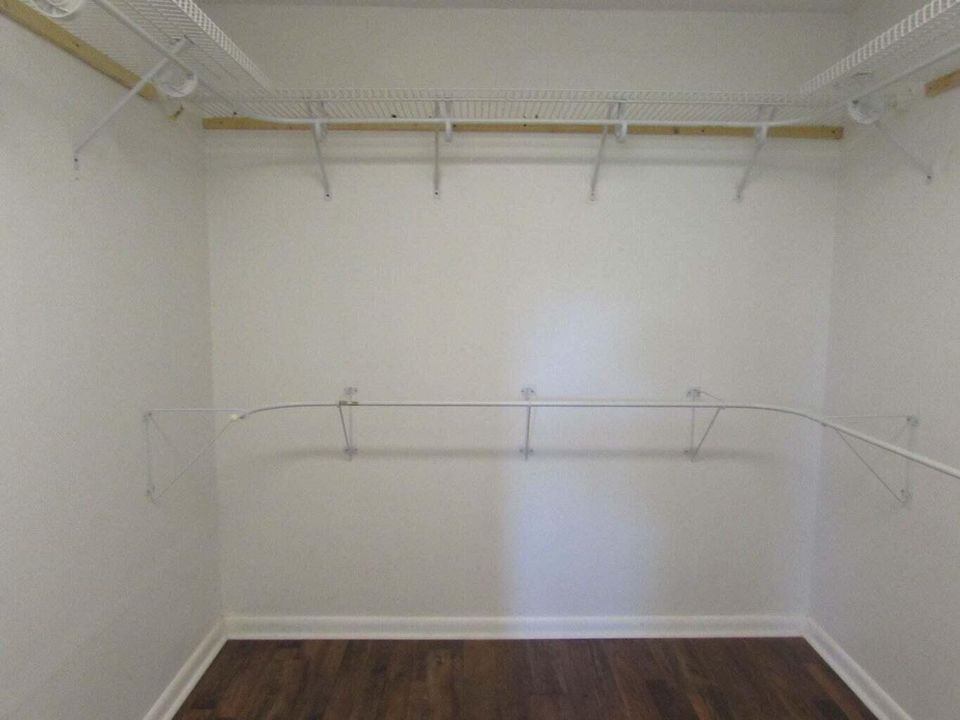 Walk in closet