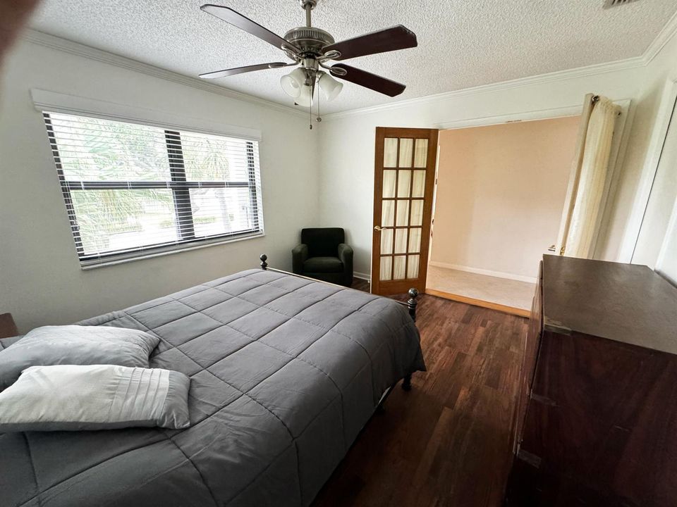 bedroom/office