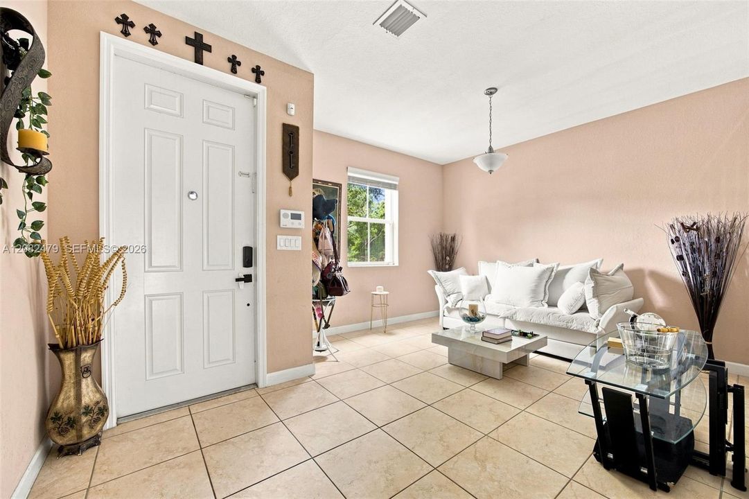 For Sale: $499,000 (4 beds, 2 baths, 2007 Square Feet)