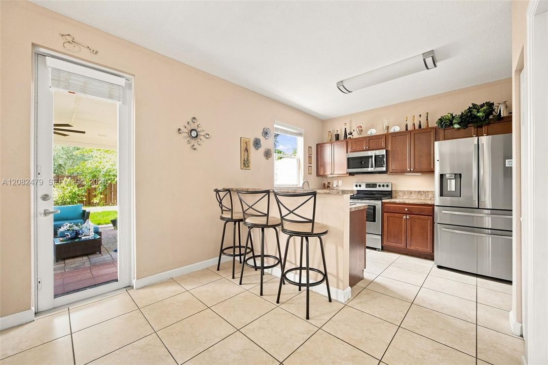 For Sale: $499,000 (4 beds, 2 baths, 2007 Square Feet)