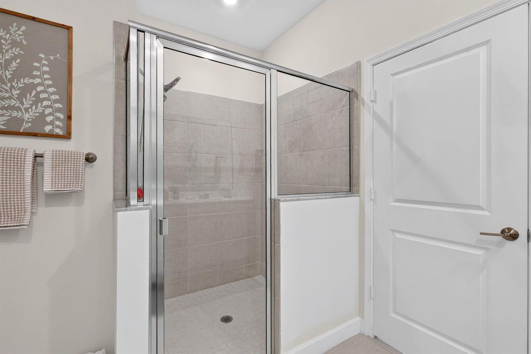 2048 primary shower