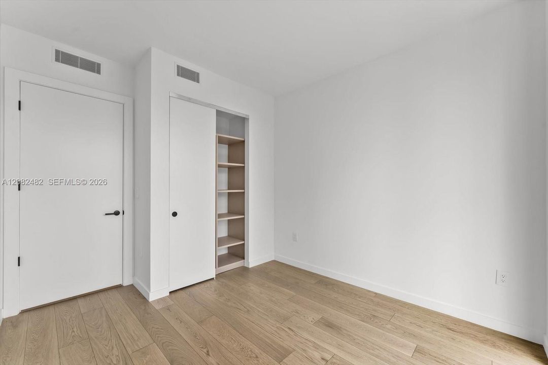 For Rent: $12,500 (3 beds, 3 baths, 1652 Square Feet)