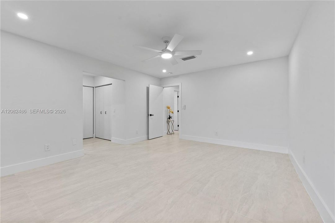 For Sale: $810,000 (4 beds, 2 baths, 1912 Square Feet)