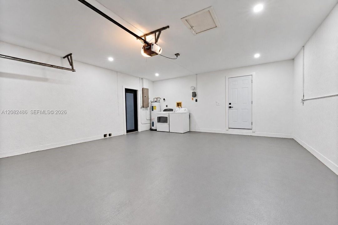 For Sale: $810,000 (4 beds, 2 baths, 1912 Square Feet)