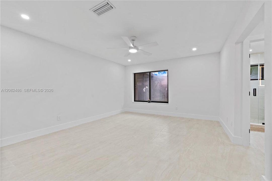 For Sale: $810,000 (4 beds, 2 baths, 1912 Square Feet)