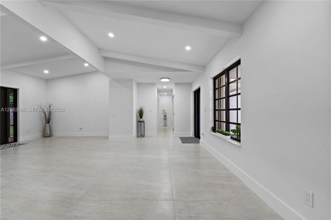 For Sale: $810,000 (4 beds, 2 baths, 1912 Square Feet)
