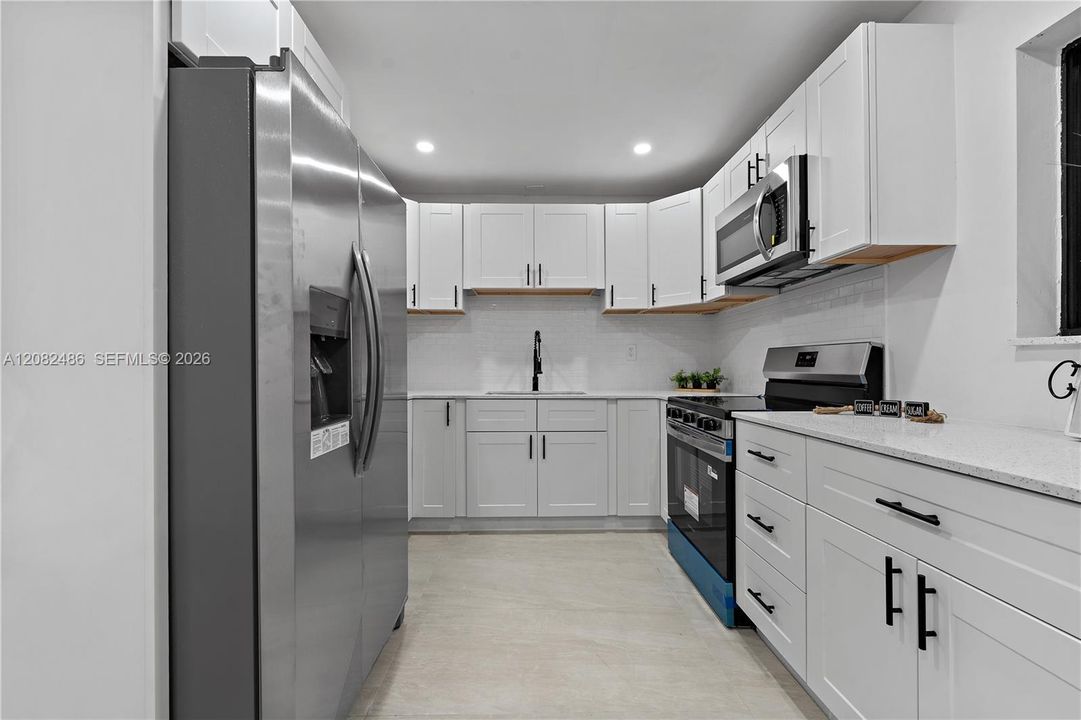 For Sale: $810,000 (4 beds, 2 baths, 1912 Square Feet)