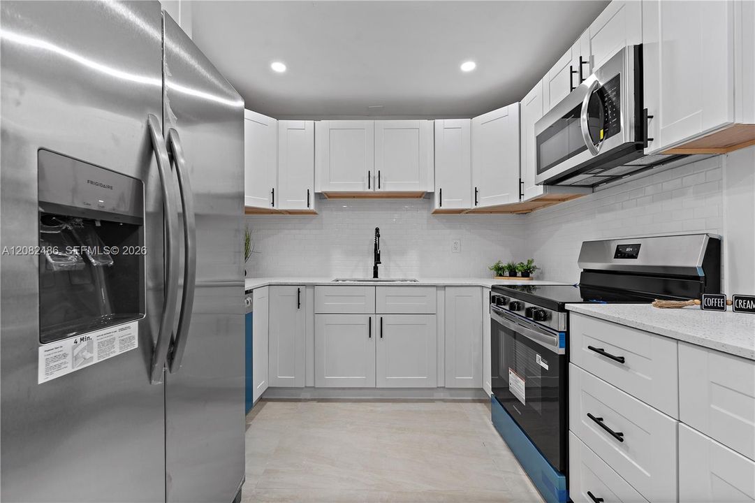 For Sale: $810,000 (4 beds, 2 baths, 1912 Square Feet)