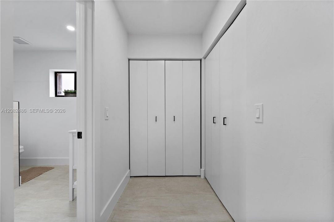 For Sale: $810,000 (4 beds, 2 baths, 1912 Square Feet)