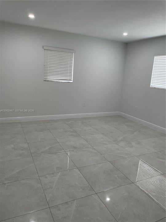 En Renta: $4,500 (3 camas, 1 baños, 1646 Pies cuadrados)