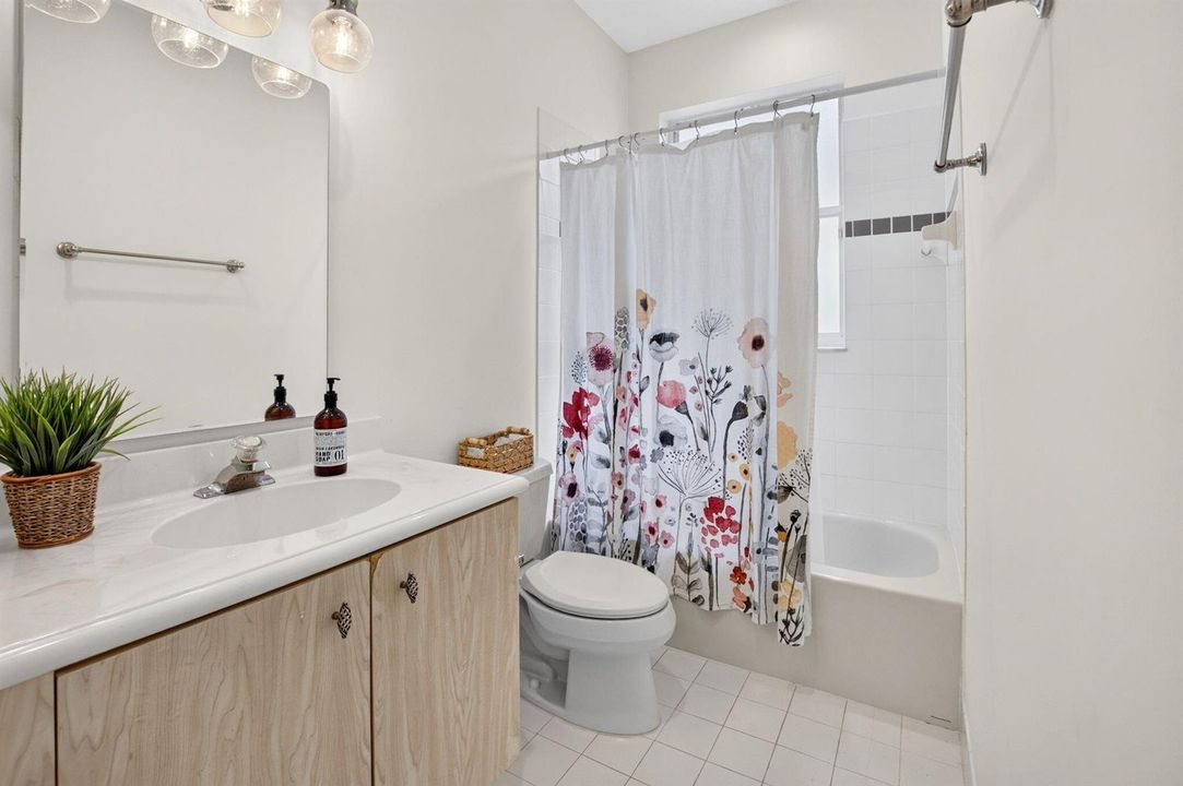En-suite bathroom