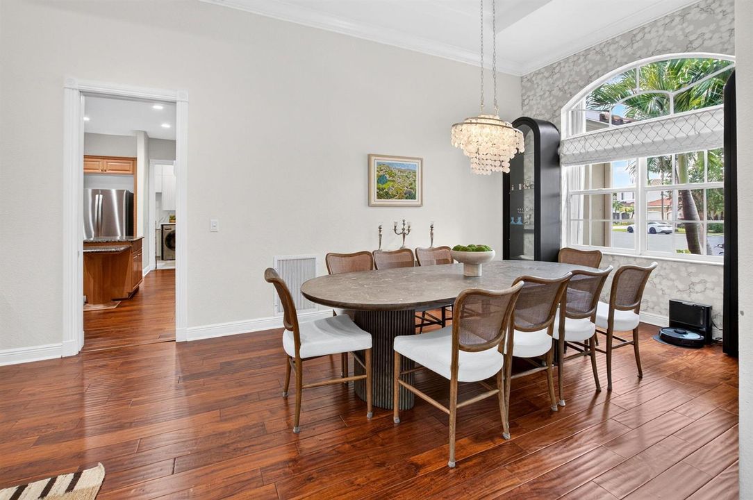 DiningRoom