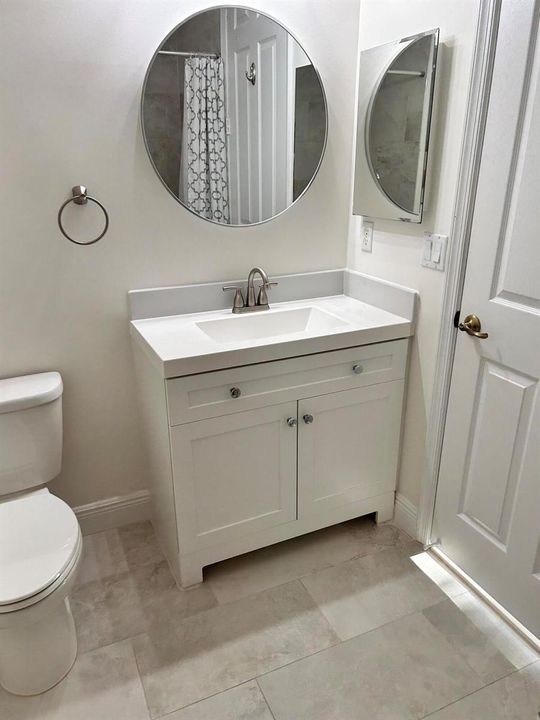 Upstairs bath with shower