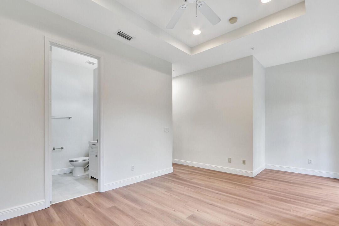 master bedroom :bath