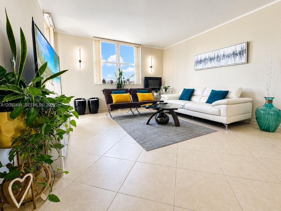 В аренду: $3,250 (2 спален, 2 ванн, 1170 Квадратных фут)