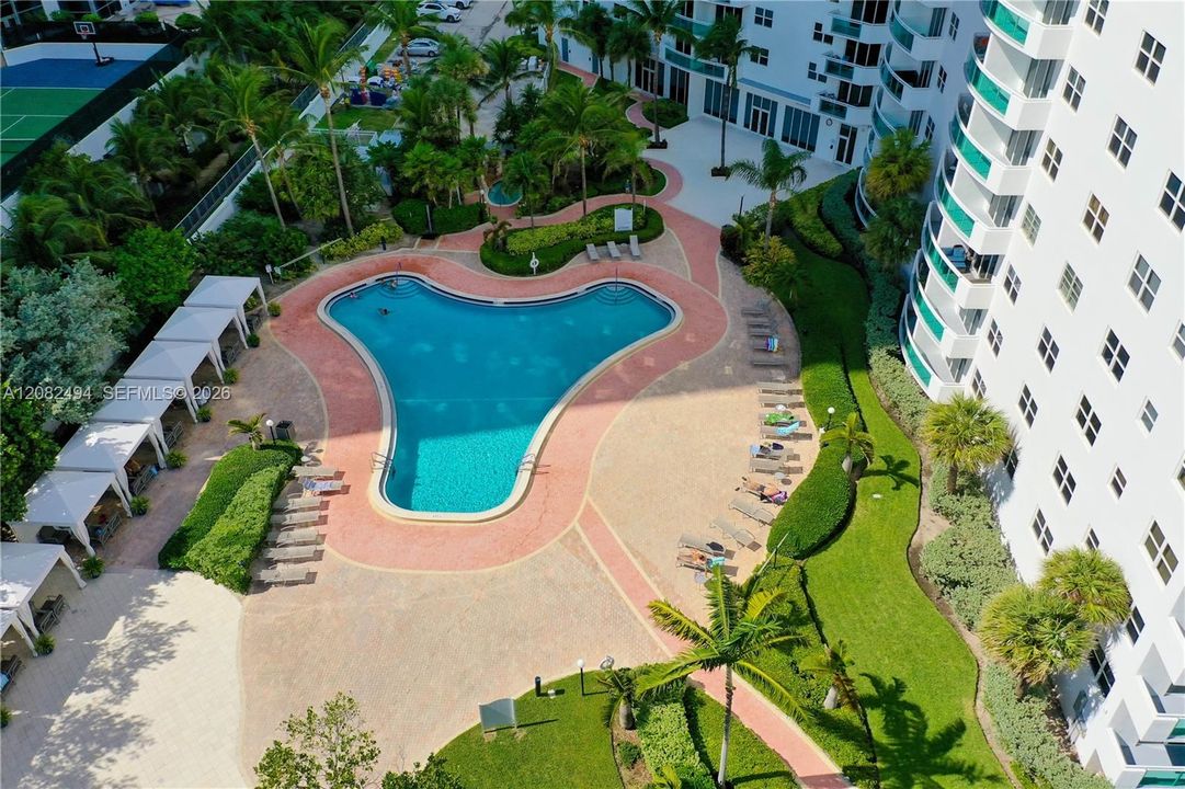 В аренду: $3,250 (2 спален, 2 ванн, 1170 Квадратных фут)