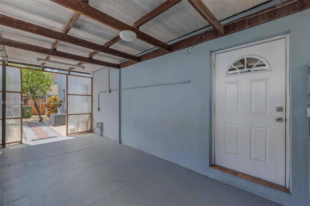 For Rent: $2,850 (3 beds, 2 baths, 1163 Square Feet)