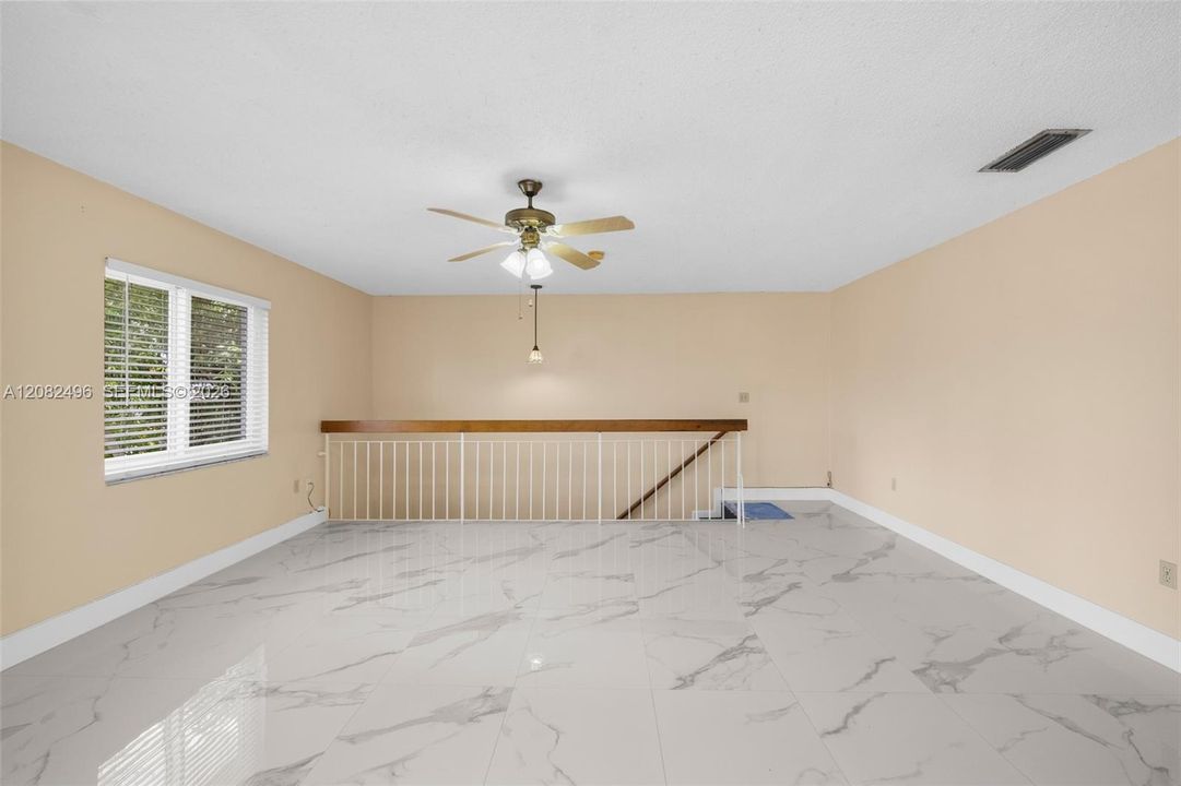 For Rent: $2,850 (3 beds, 2 baths, 1163 Square Feet)