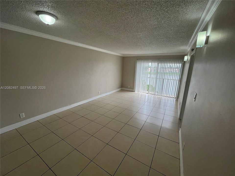 En Renta: $2,000 (2 camas, 2 baños, 832 Pies cuadrados)