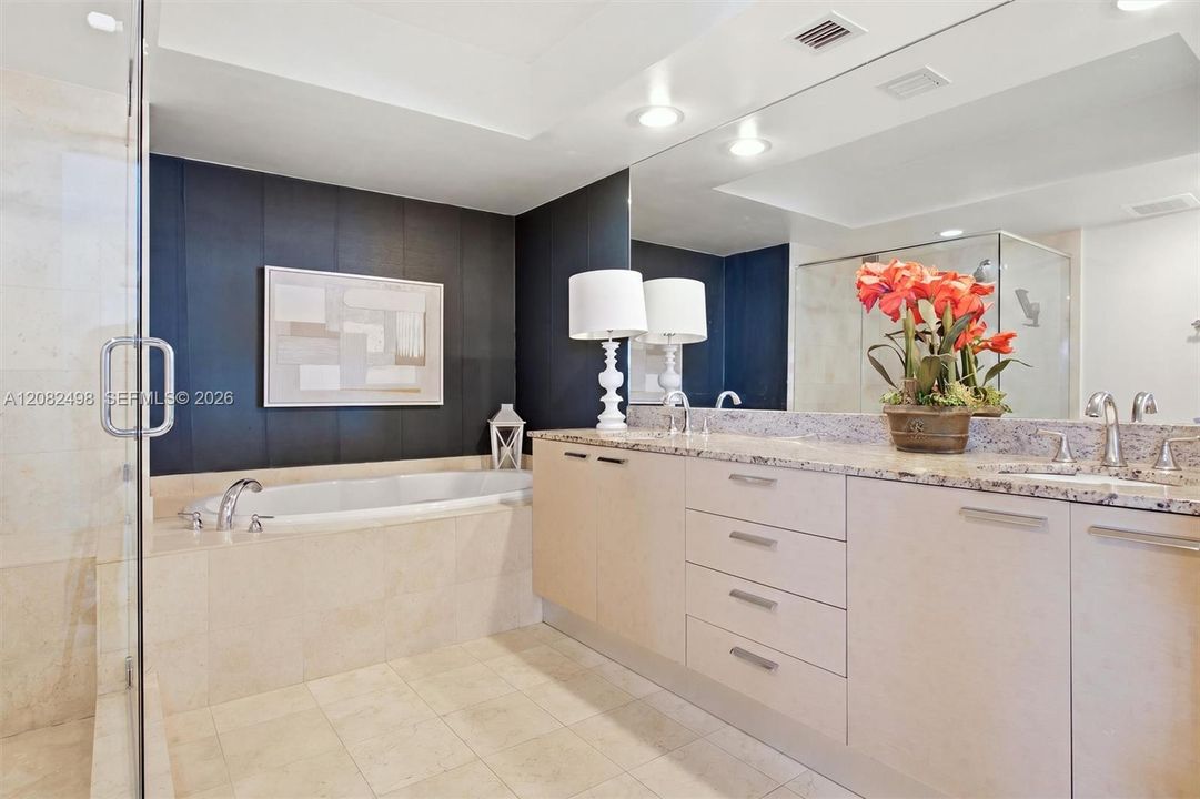 Luxuriously Finished Master Bath