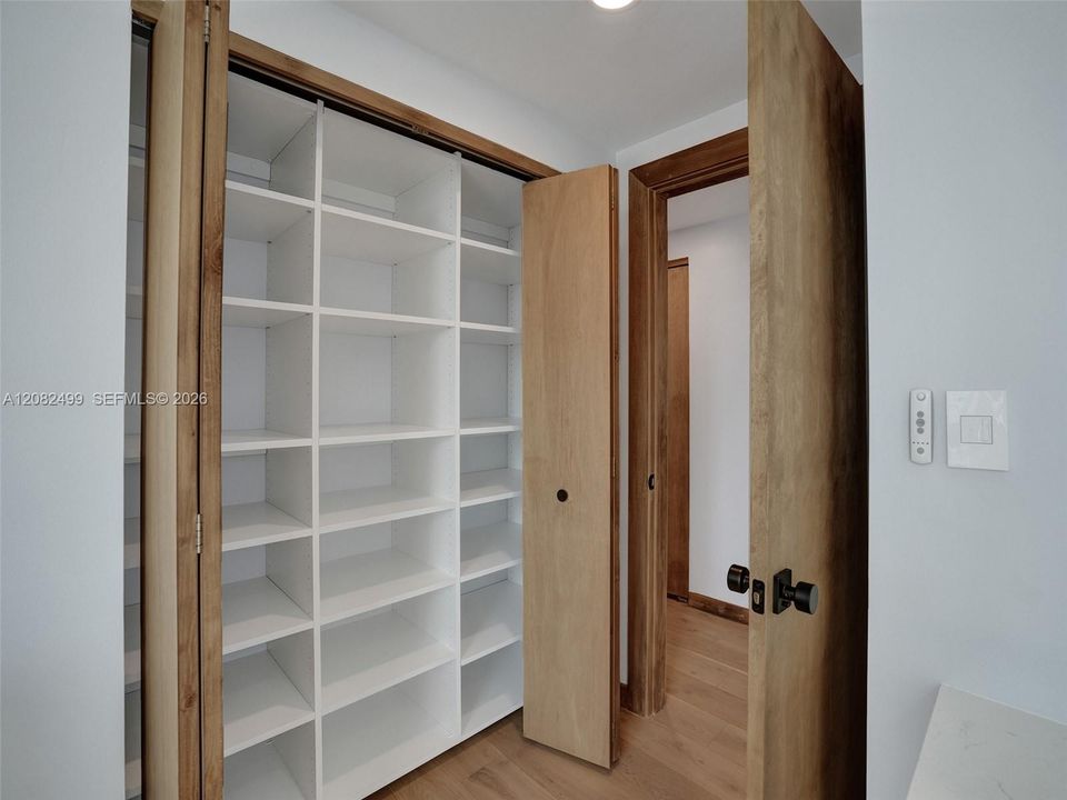На продажу: $1,225,000 (3 спален, 2 ванн, 1792 Квадратных фут)