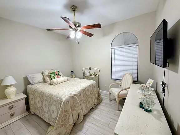 Guest bedroom