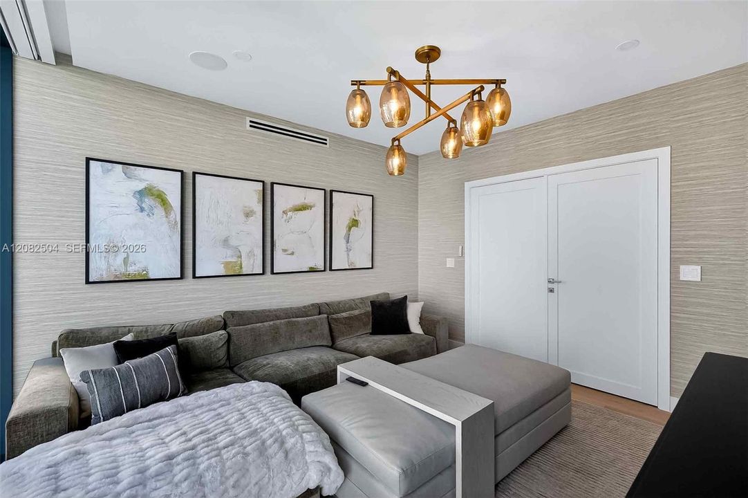 For Rent: $25,000 (4 beds, 4 baths, 2582 Square Feet)