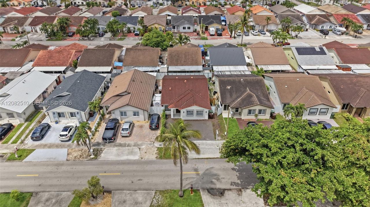 En Venta: $559,900 (3 camas, 2 baños, 1386 Pies cuadrados)