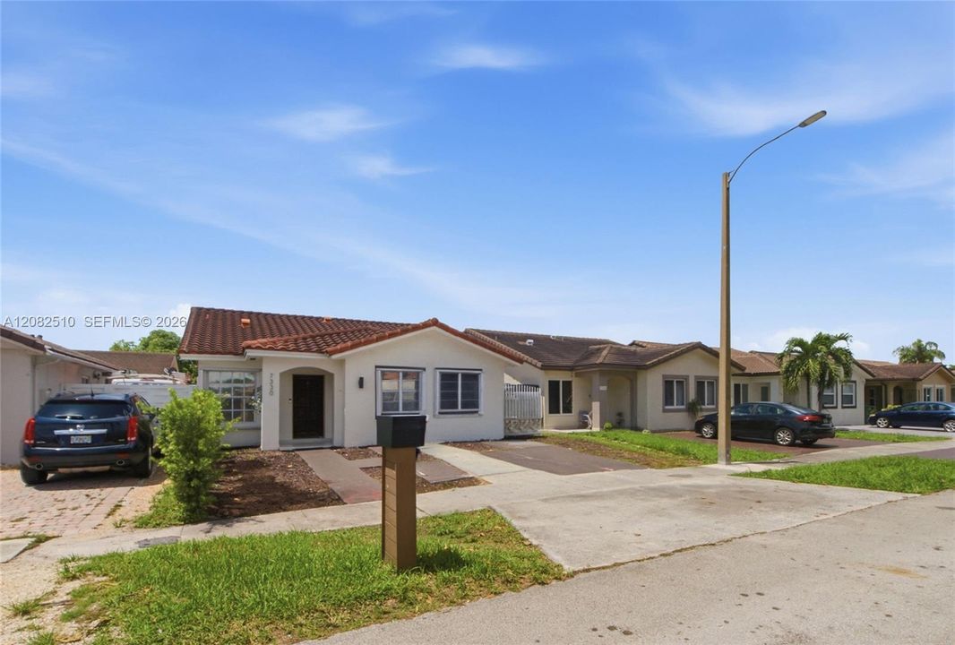 En Venta: $559,900 (3 camas, 2 baños, 1386 Pies cuadrados)