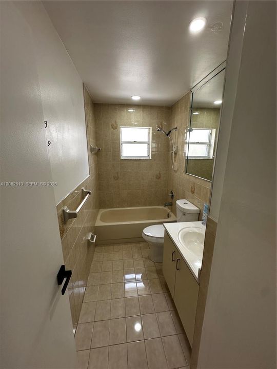 En Venta: $559,900 (3 camas, 2 baños, 1386 Pies cuadrados)