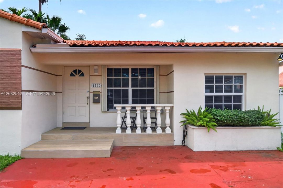 En Venta: $750,000 (3 camas, 2 baños, 1282 Pies cuadrados)