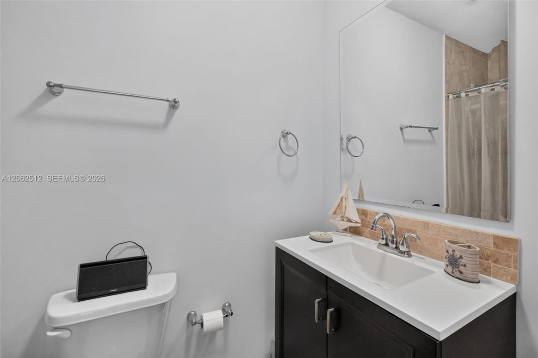 En Venta: $750,000 (3 camas, 2 baños, 1282 Pies cuadrados)