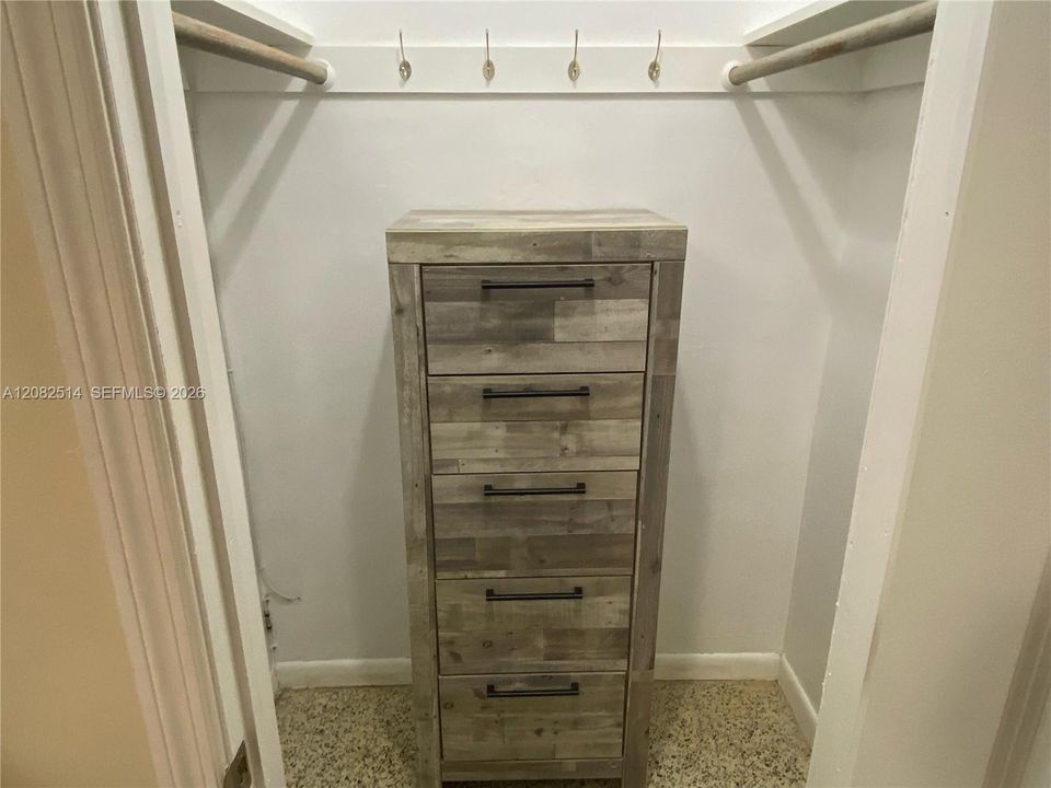 For Rent: $1,200 (1 beds, 1 baths, 0 Square Feet)