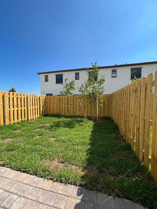 For Sale: $445,000 (3 beds, 2 baths, 1393 Square Feet)