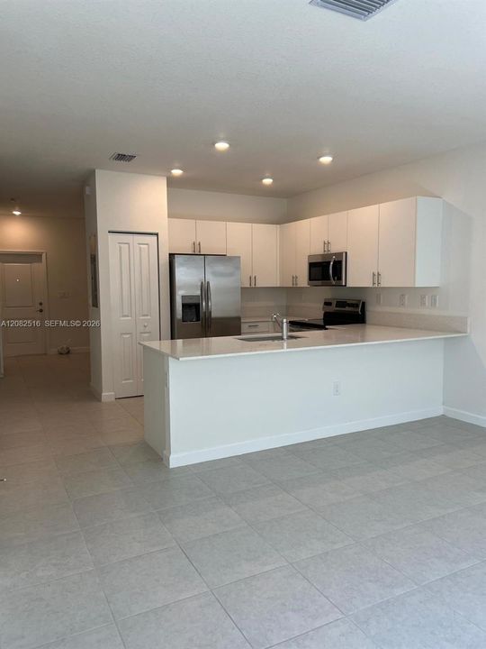 For Sale: $445,000 (3 beds, 2 baths, 1393 Square Feet)