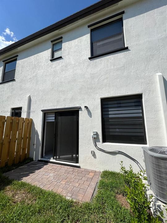 For Sale: $445,000 (3 beds, 2 baths, 1393 Square Feet)