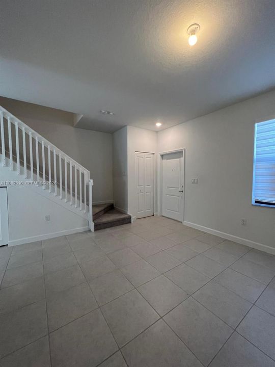 For Sale: $445,000 (3 beds, 2 baths, 1393 Square Feet)