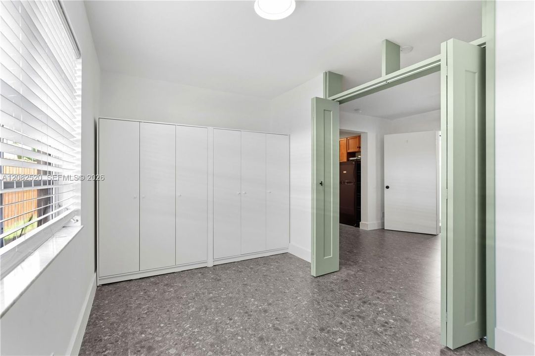 В аренду: $2,200 (2 спален, 1 ванн, 600 Квадратных фут)
