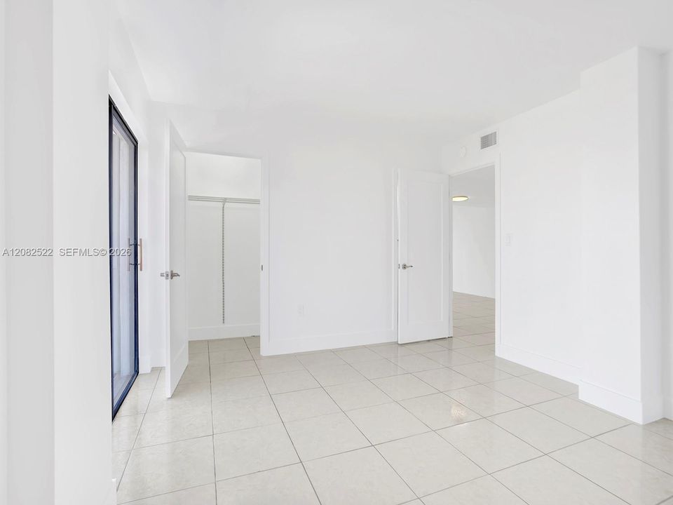 For Rent: $3,200 (2 beds, 2 baths, 1056 Square Feet)
